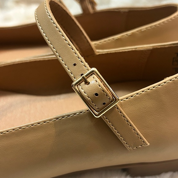 Tahari Tan Black Vegan Leather MaryJane ankle strap ballet women’s size 7 (NEW) - Picture 8 of 12